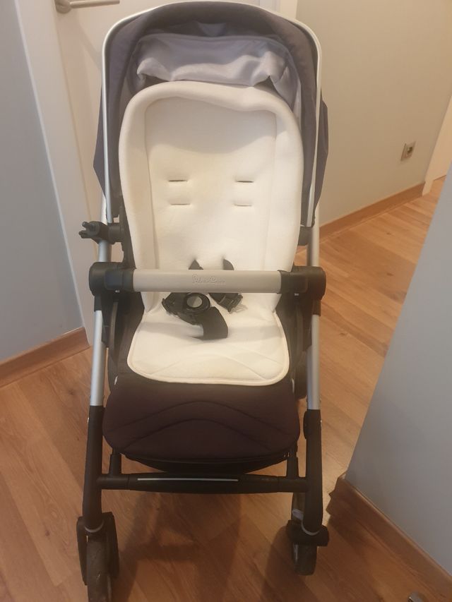 Carro bebe niño/a  marca Silver Cross.