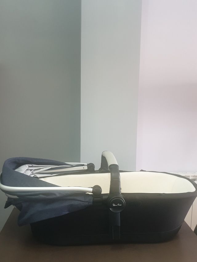 Carro bebe niño/a  marca Silver Cross.