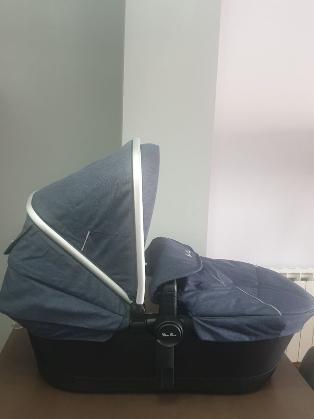 Carro bebe niño/a  marca Silver Cross.
