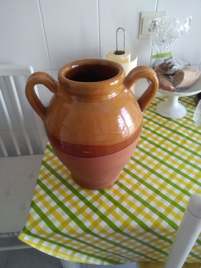 Tinaja esmaltada comprada en alfarero