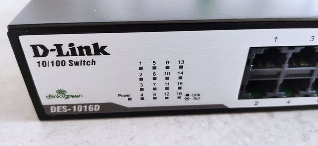 Switch D-Link DES1016D 16 Puertos Ethernet