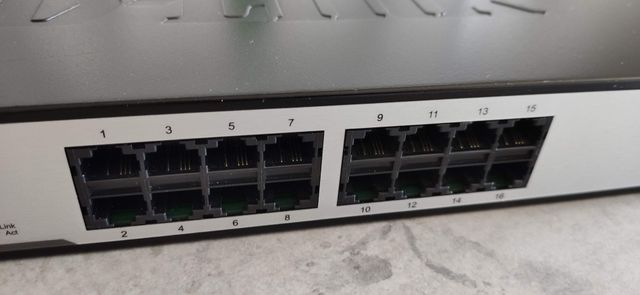 Switch D-Link DES1016D 16 Puertos Ethernet