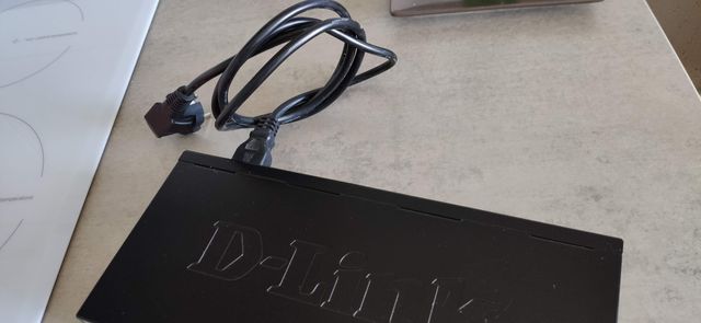 Switch D-Link DES1016D 16 Puertos Ethernet