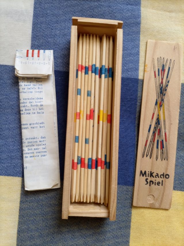 Juego palillos chinos