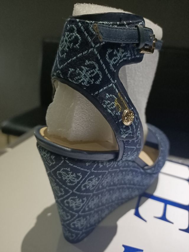 CUÑAS GUESS TALLA 38