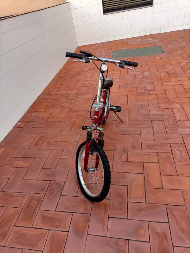 Bicicleta plegable de Coca-Cola