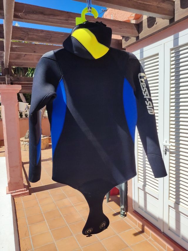 traje buzo Talla L, 5"grosor