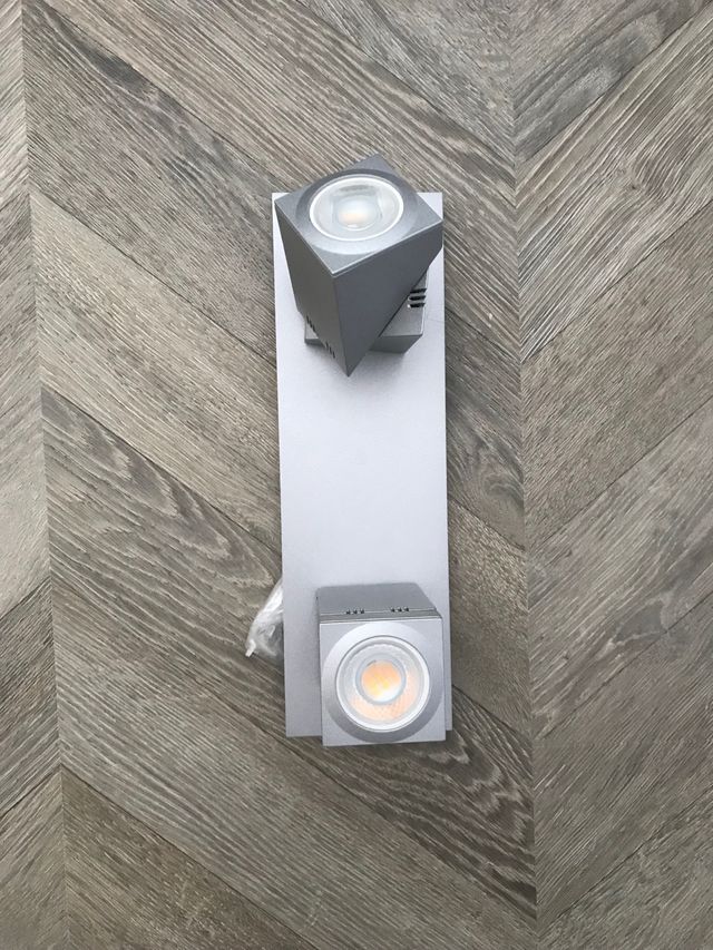 Vendo regleta de 2 focos con lámparas led