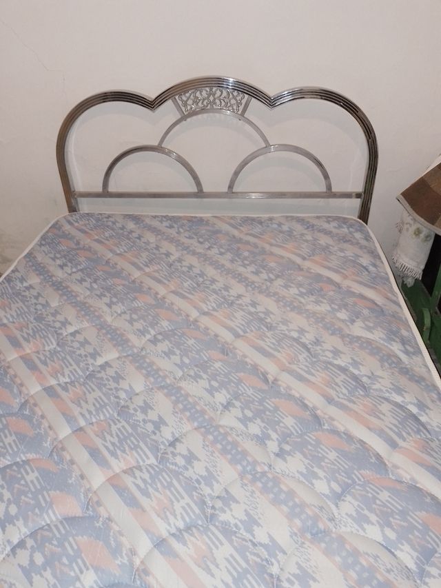 Cama niquel años 70, de 1,20 cm.