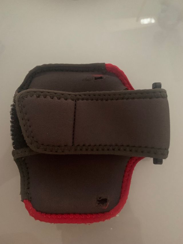 Banda porta teléfono para correr y andar. Kalenji