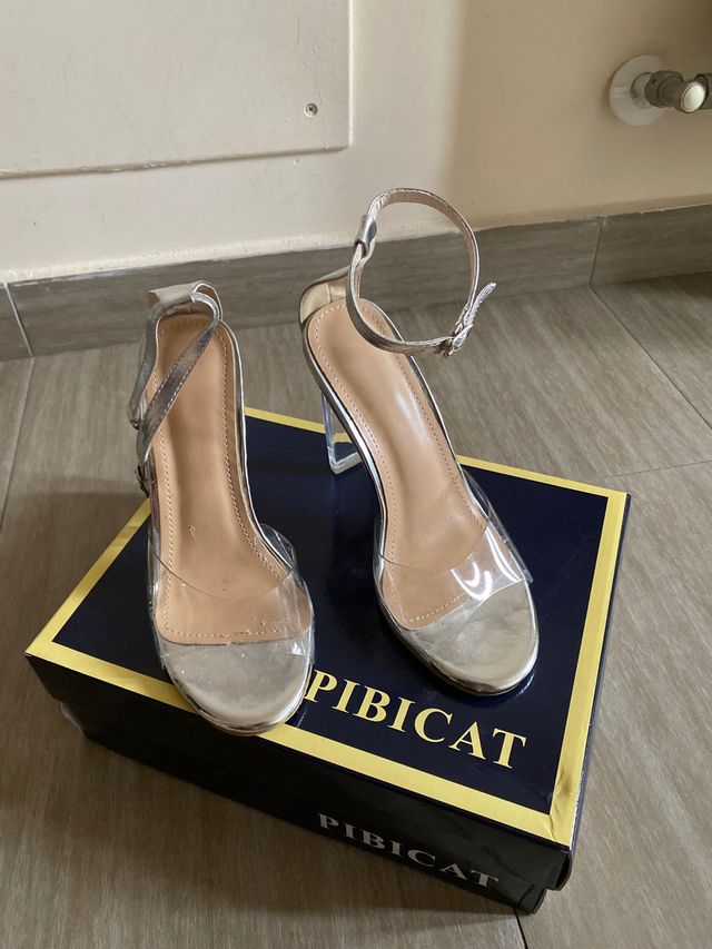 Sandalias tacón trasparente