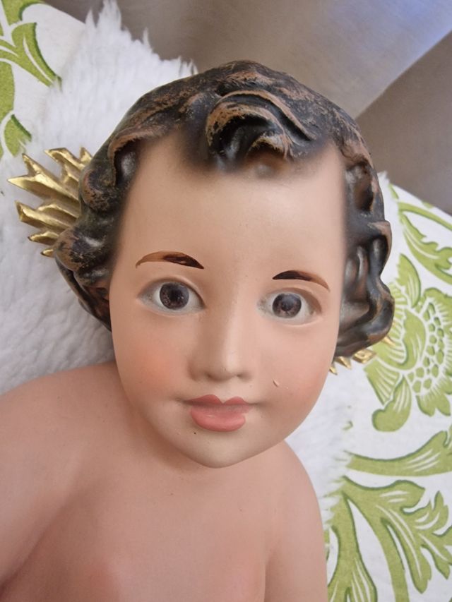 Niño Jesús de cuna