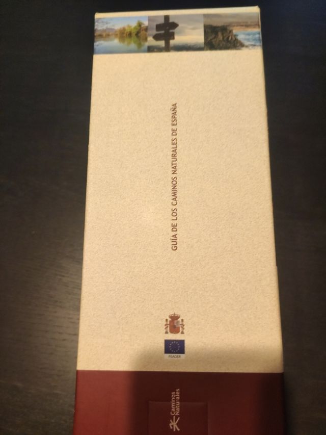 Guía de caminos Naturales de España + 358 mapas.