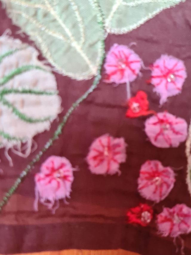 Blusa manga corta con bordados