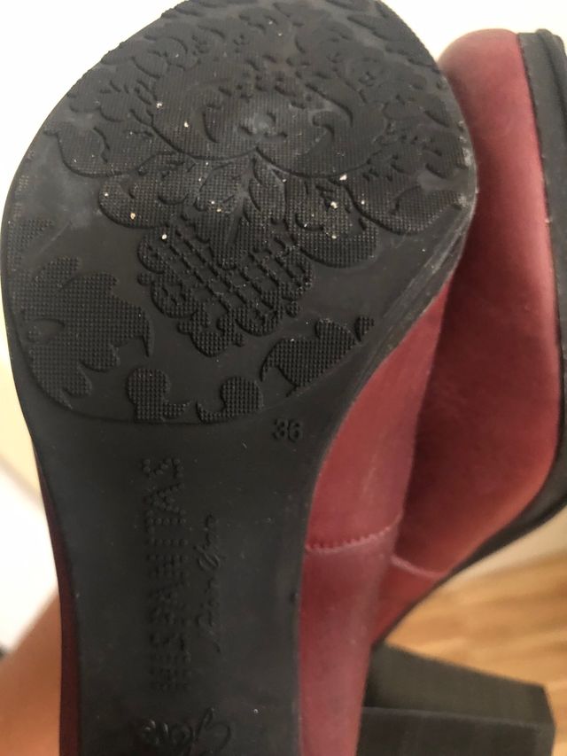 Zapatos rojos hispanitas talla 36