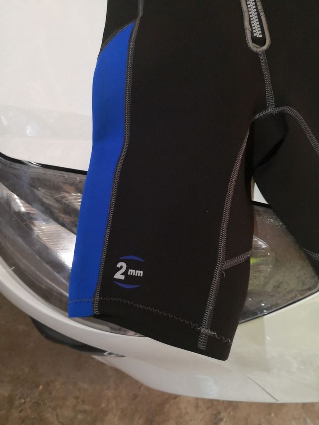 traje neopreno corto 