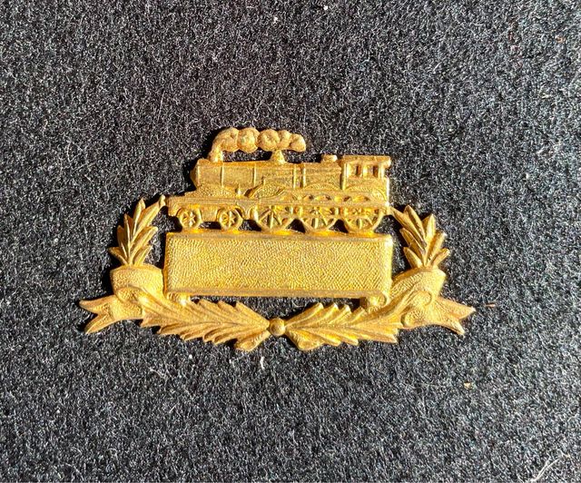 INSIGNIA FERROVIARIA dorada de metal