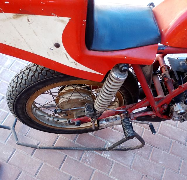 BICILINDRICA 250cc . CIRCUITO. Carreras d Clásicos