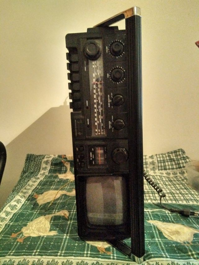 TV, radió y cassette recorder
