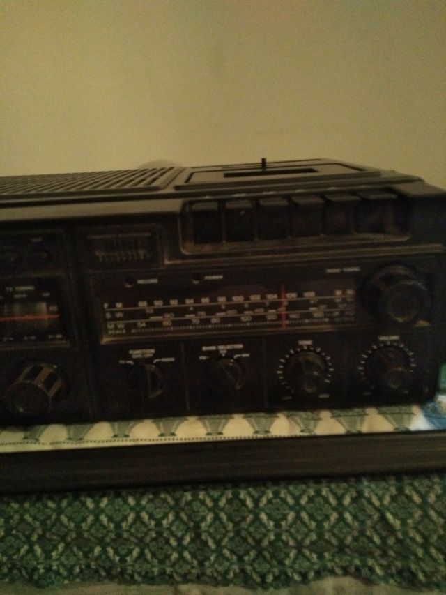 TV, radió y cassette recorder