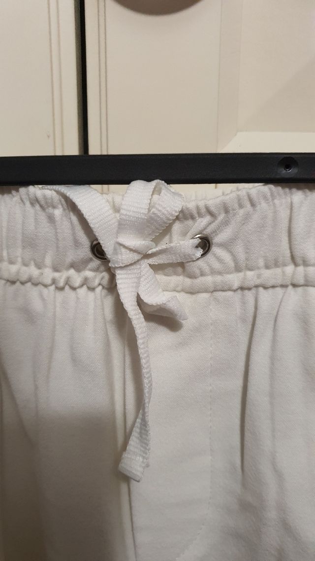 Pantalón corto BERSHKA