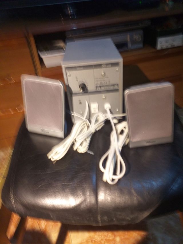 ALTAVOCES CON AMPLIFICADOR PARA ORDENADOR