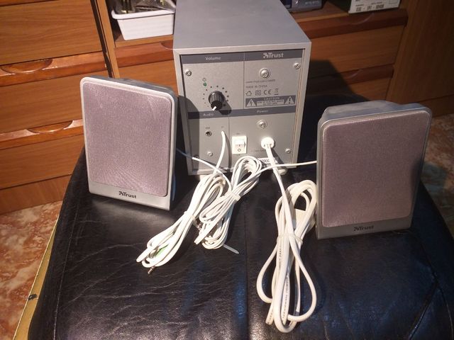 ALTAVOCES CON AMPLIFICADOR PARA ORDENADOR