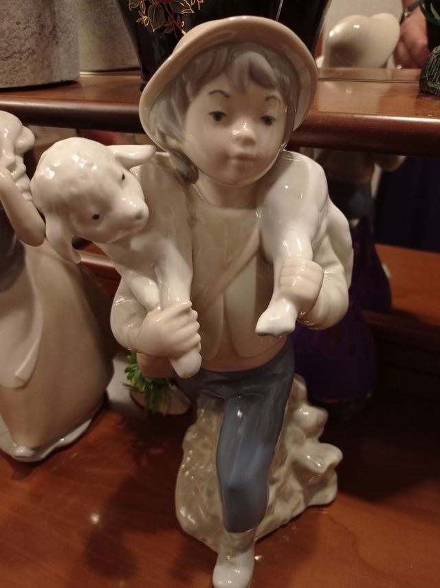 Figura de pastor Rex y pastora Nao. Belén