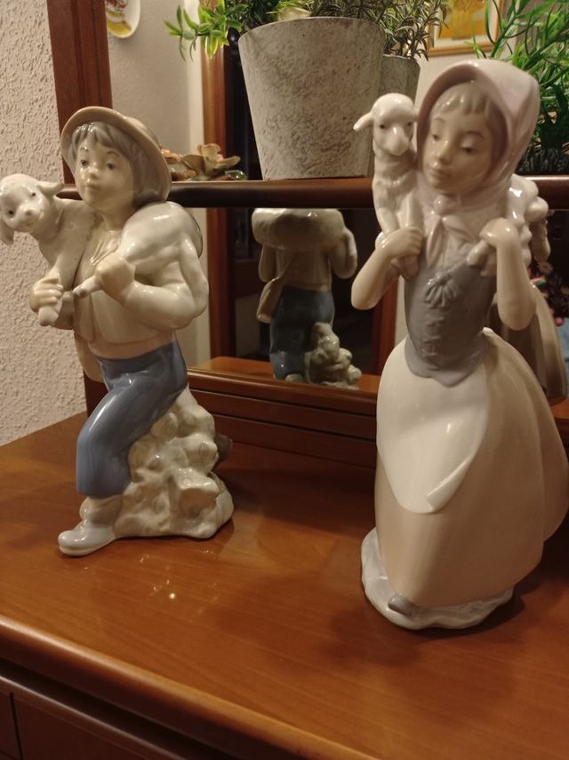 Figura de pastor Rex y pastora Nao. Belén