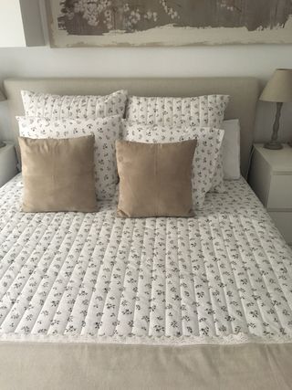 Cabecero y canapé abatible de segunda mano por 400 EUR en Madrid en