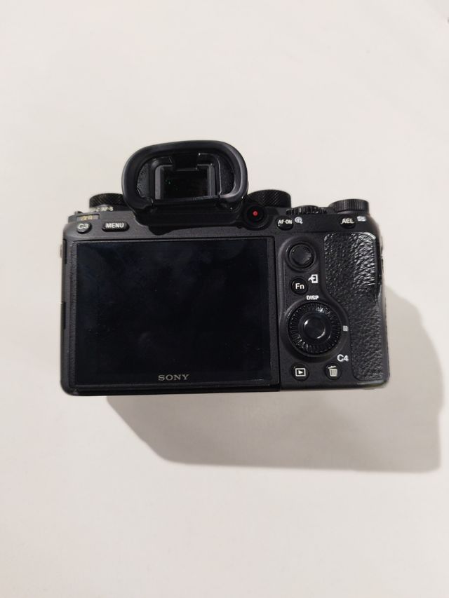 CAMARA SONY ALFA 9 SOLO CUERPO 14000 DISPAROS