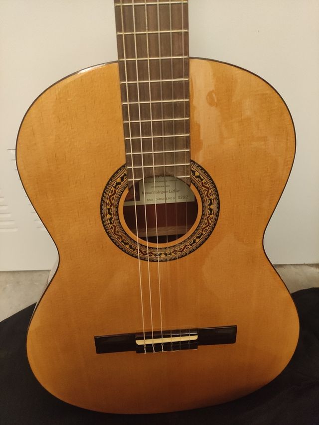 Guitarra Manuel Rodríguez e hijos caballero