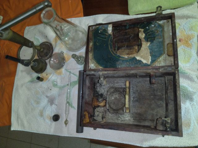 MEDIDOR DE ALCOHOL ANTIGUO