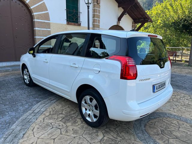 Peugeot 5008 Active 1.6 eHDI 112 Blue Lion