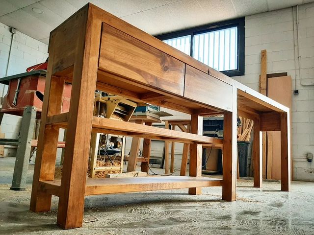 Islas y penínsulas cocina a medida madera natural