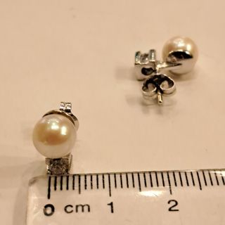 Pendientes de Oro 18K Blanco con Perla y Diamantes