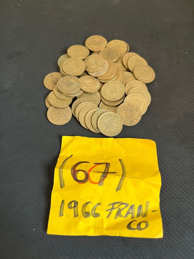 Lote 67 Monedas UNA PESETA (F. Franco) 1966 *67