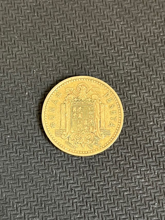 Lote 67 Monedas UNA PESETA (F. Franco) 1966 *67