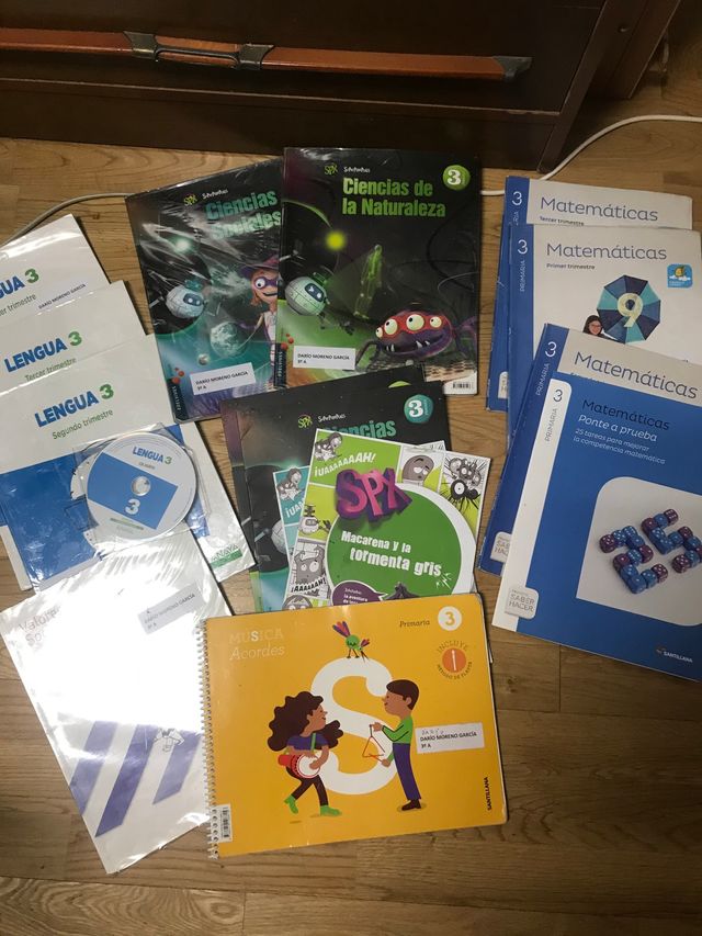 Libros  3 tercero de primaria isbn en el anuncio.