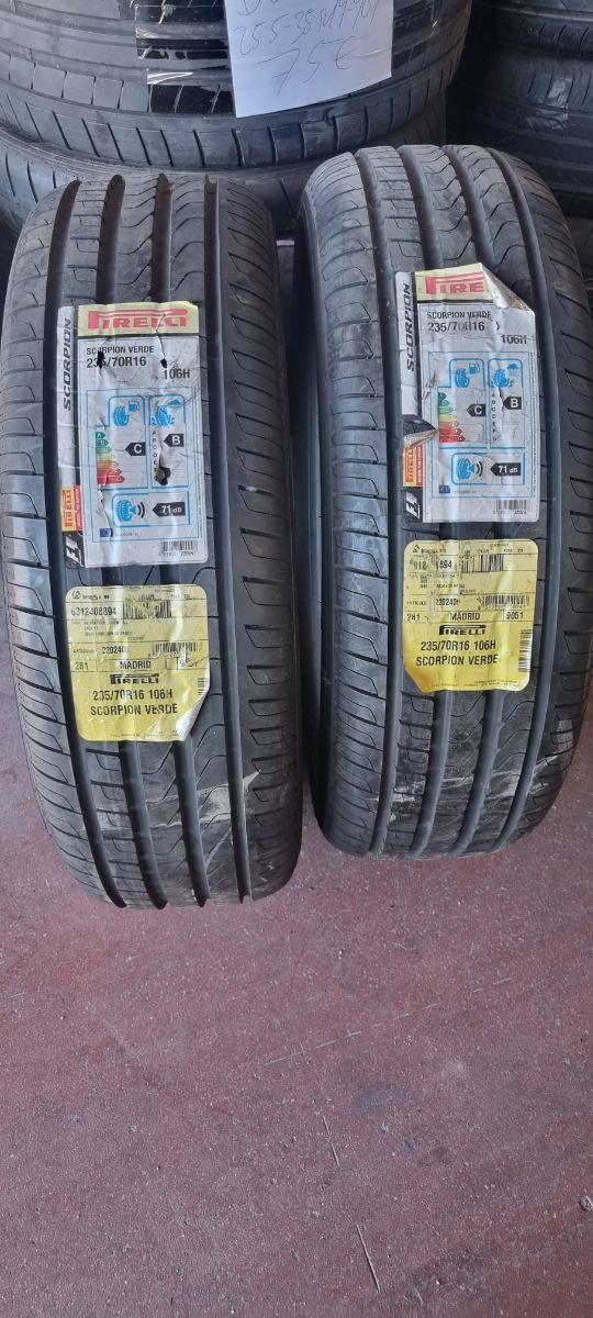 235/70R16 PIRELLI