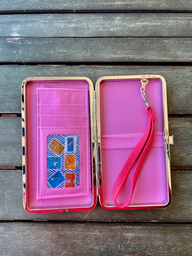 CARTERA DE MANO ROSA