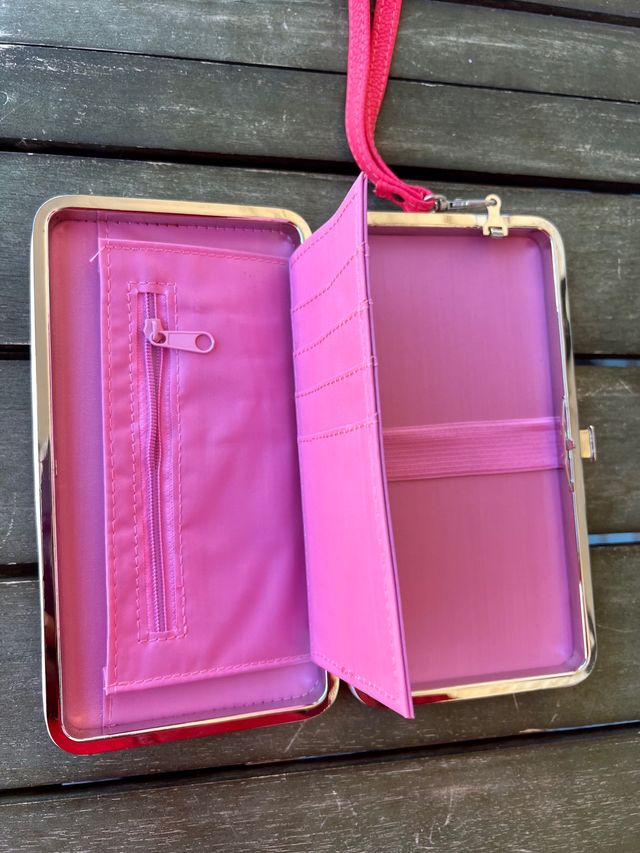 CARTERA DE MANO ROSA