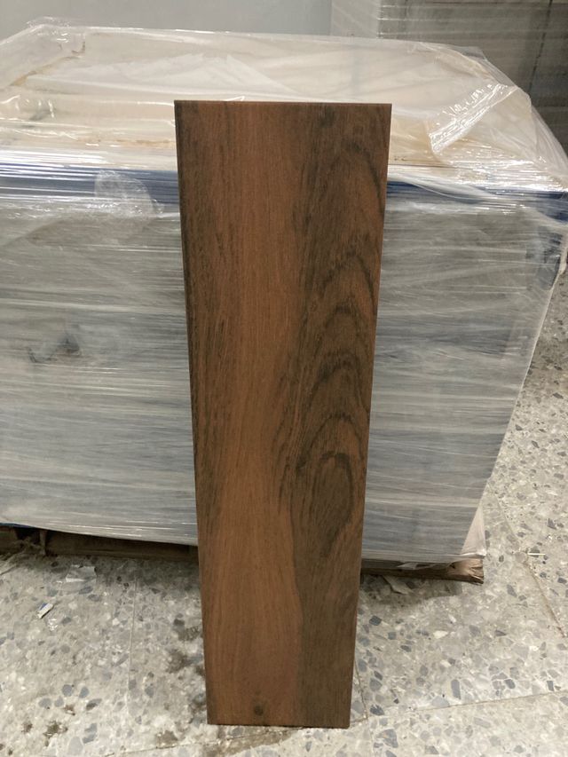 Madera Timber nogal