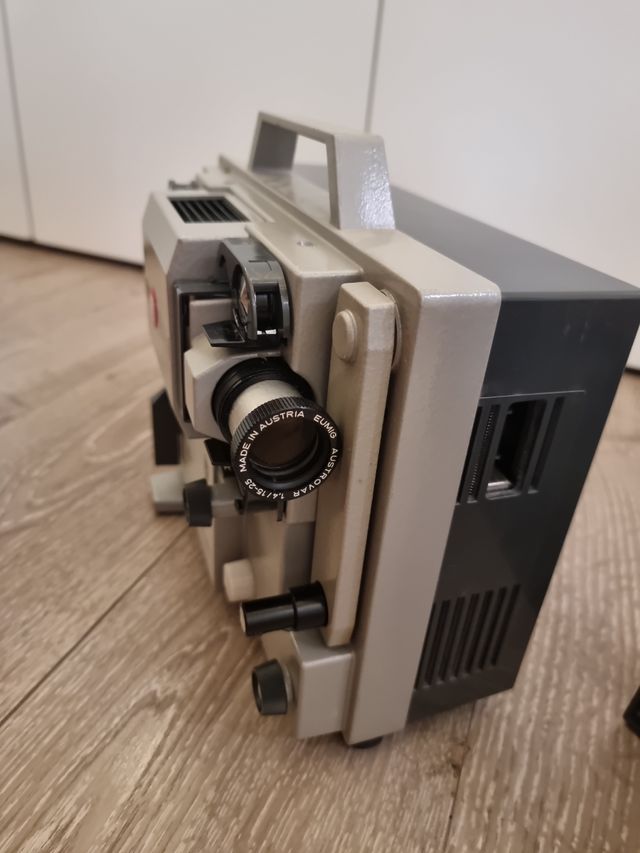 Proyector EUMIG M Super 8