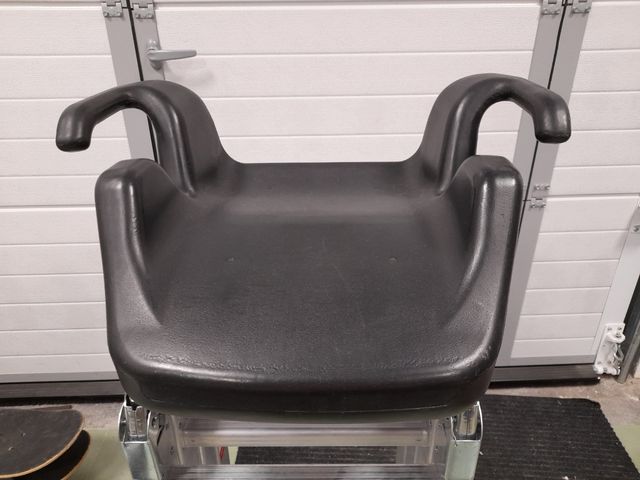 Elevador / Alzador para llevar niños en el coche