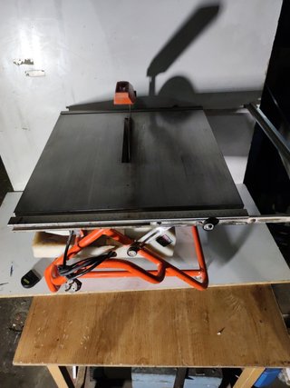 Mesa corte cerámica Rubi