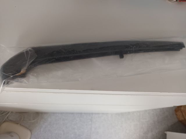 limpia parabrirsas trasero panda (brazo)