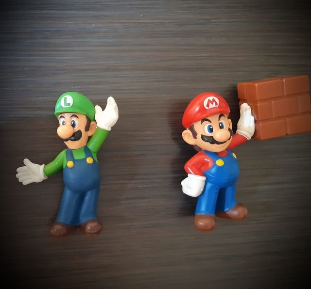 Muñeco Super Mario y Luigi
