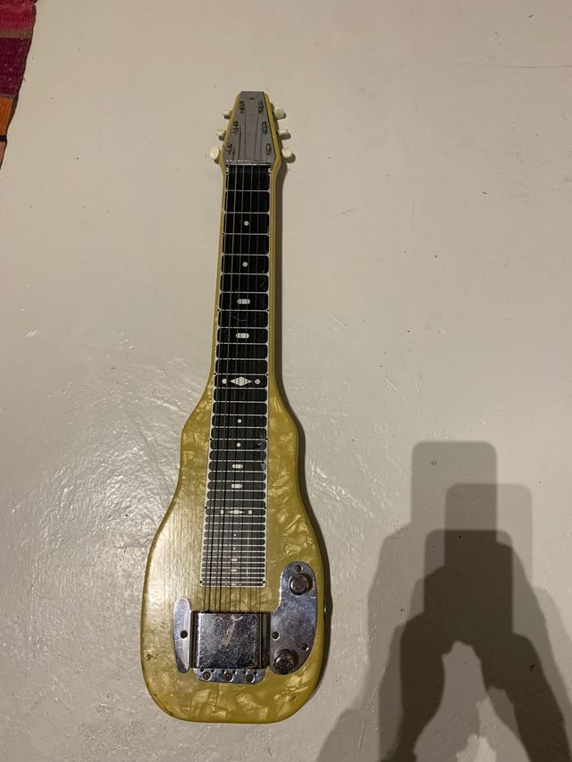 REBAJON :Lap steel fender champ yellow pearl