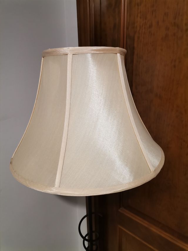 Lámpara forja pequeña de sobremesa